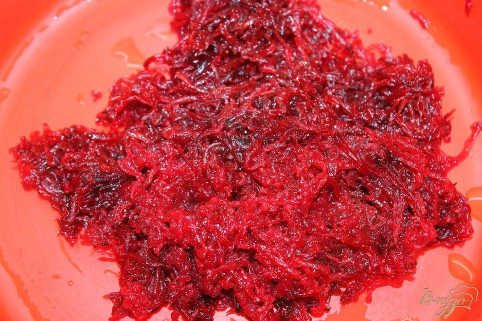 Grated beets to make pesticide syrup